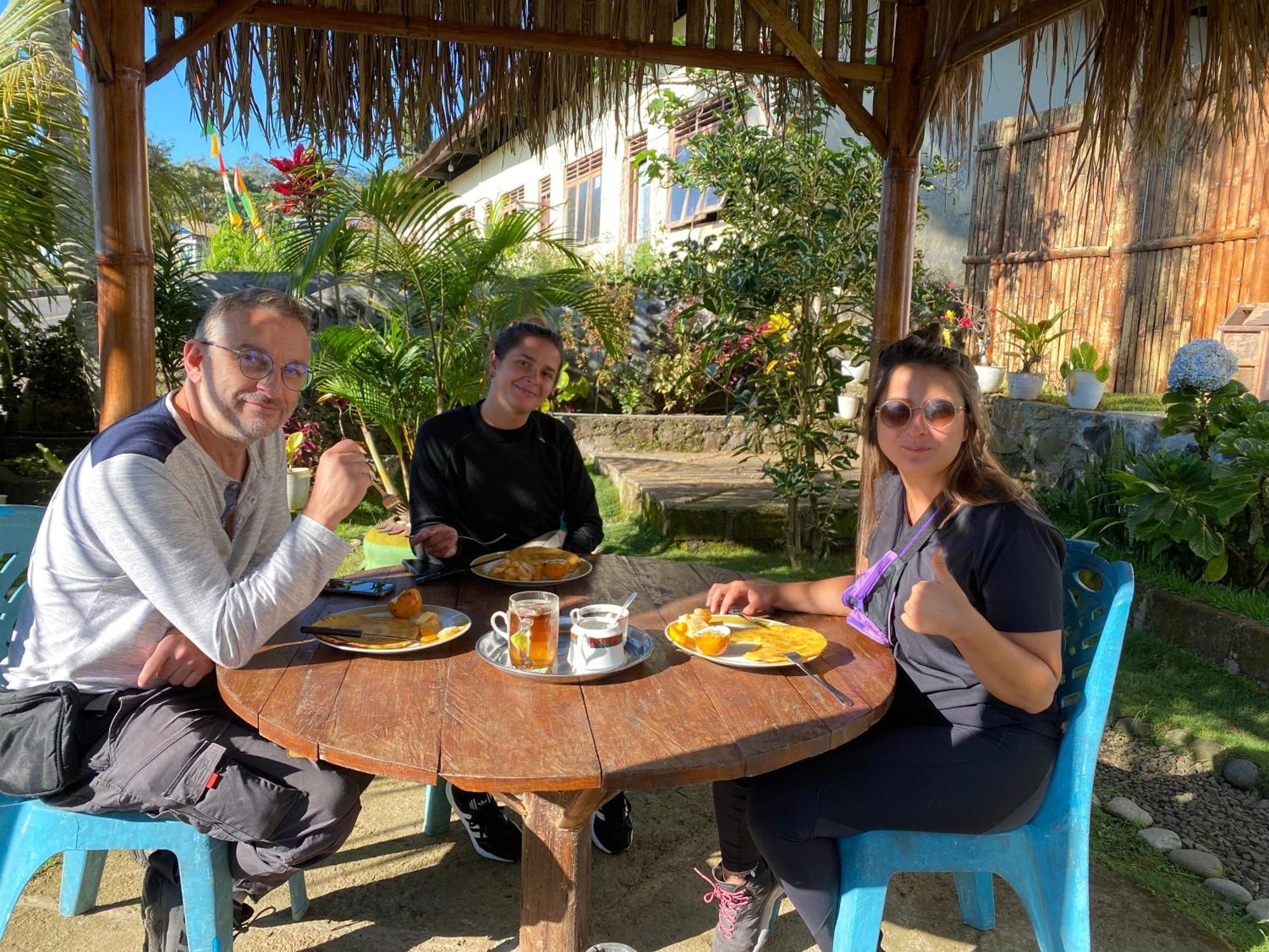 Mahoni Guest House Kelimutu Εξωτερικό φωτογραφία