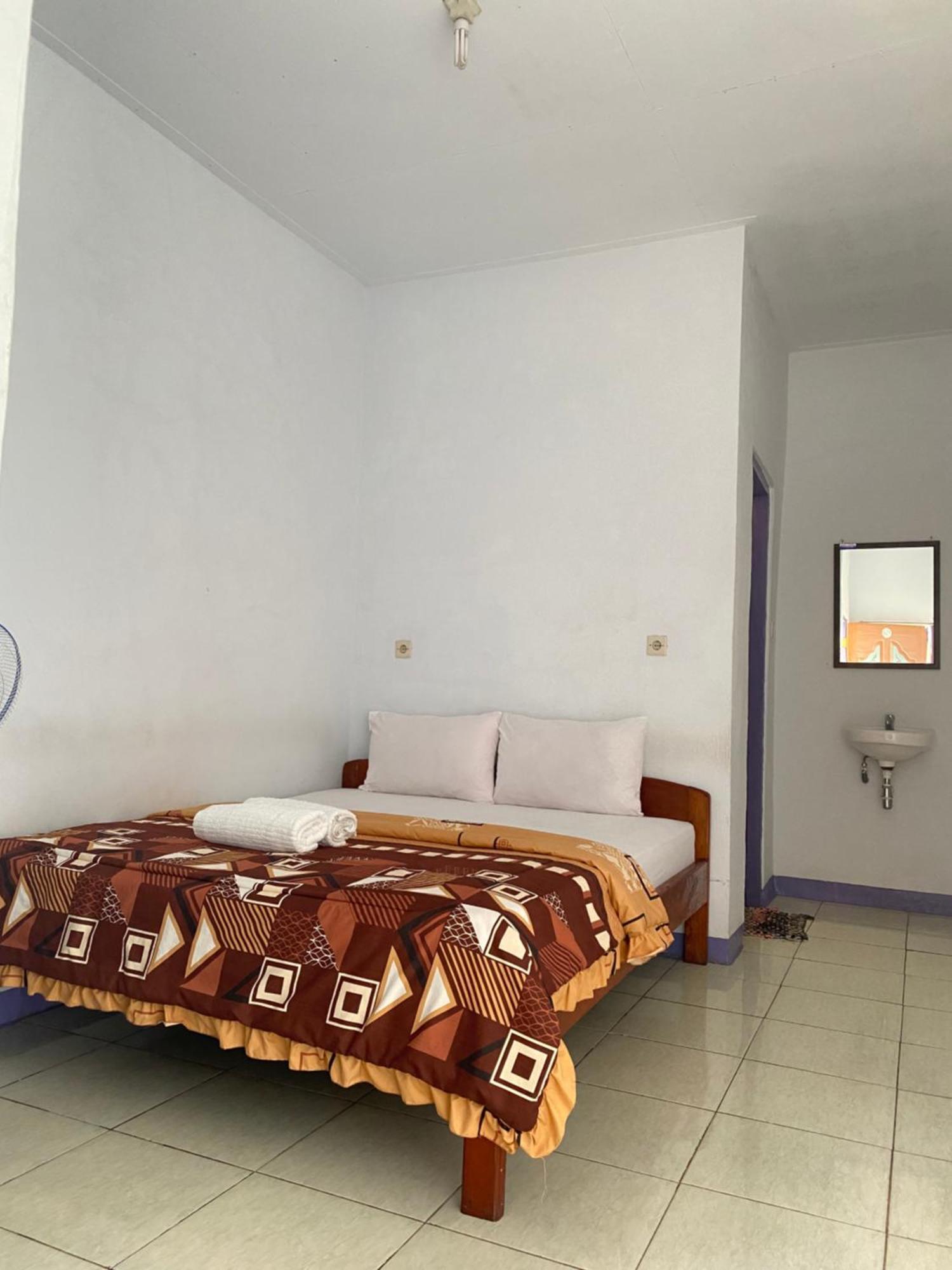 Mahoni Guest House Kelimutu Εξωτερικό φωτογραφία