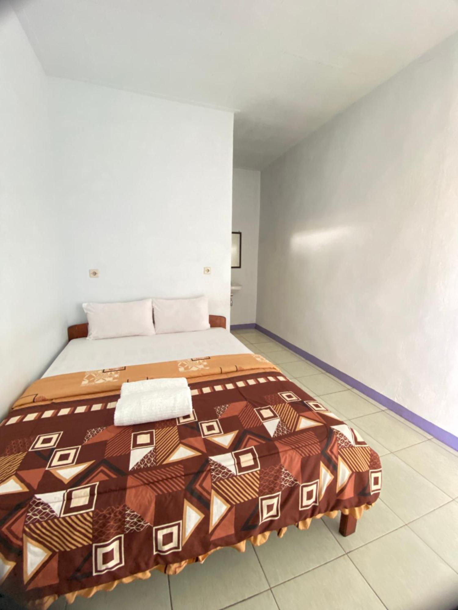 Mahoni Guest House Kelimutu Εξωτερικό φωτογραφία