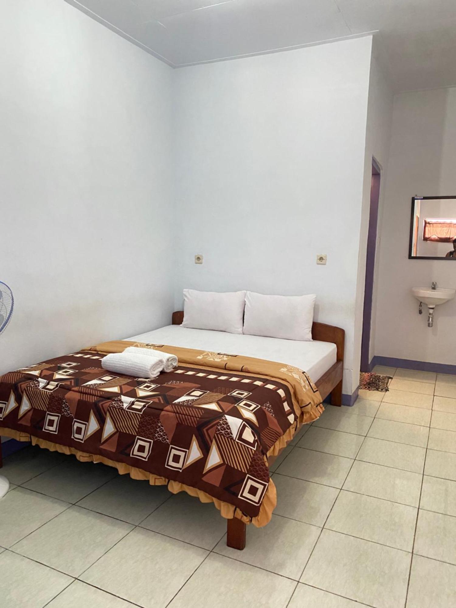 Mahoni Guest House Kelimutu Εξωτερικό φωτογραφία